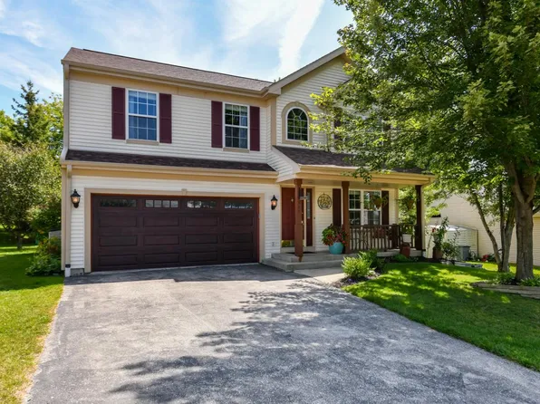 866 Pierce PLACE, Hartford, WI 53027