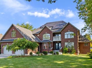 870 McRae Ave, Kingsville, ON N9Y2R8