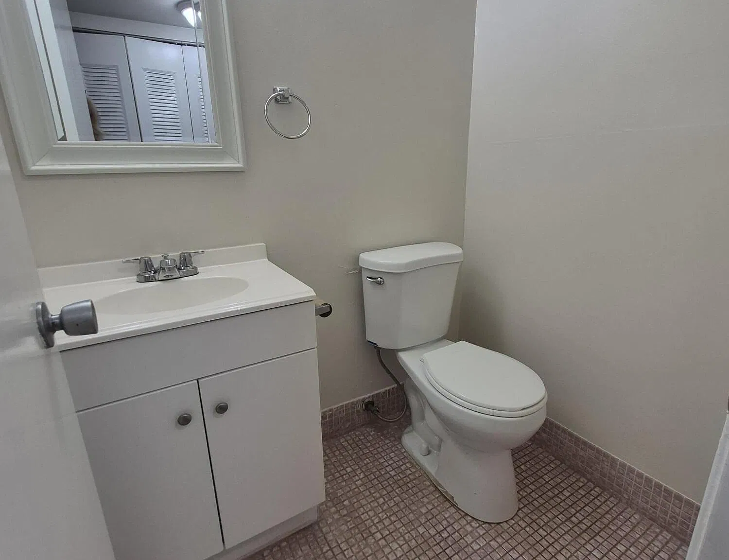 1 bed, 1.5 bath, 684 sqft, $1,375 — Photo 4