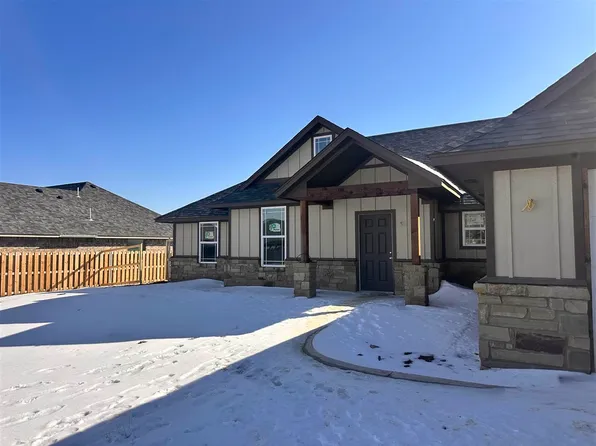 407 Bob White Rd, Geronimo, OK 73543