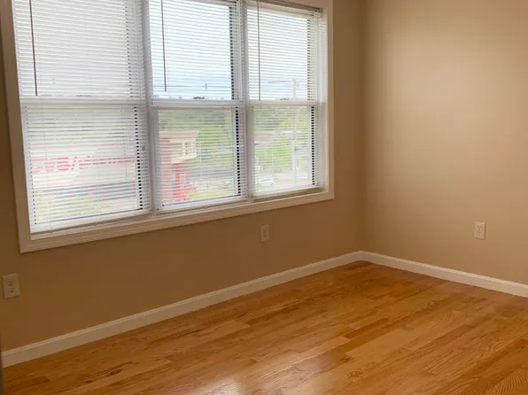 149 Main St #3F, Peabody, MA 01960