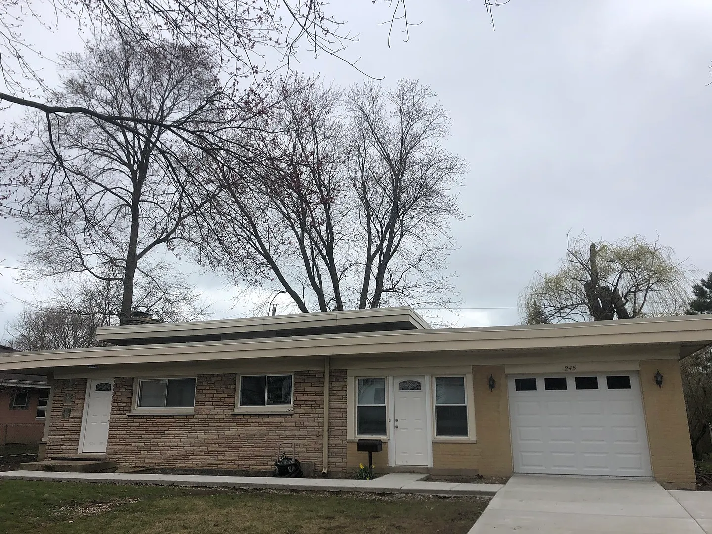 245 Avon Ave photo 1