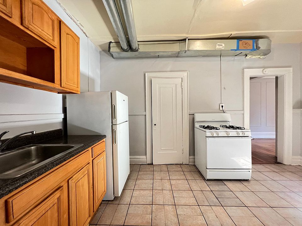 1st image of 121 Elizabeth Ave #12