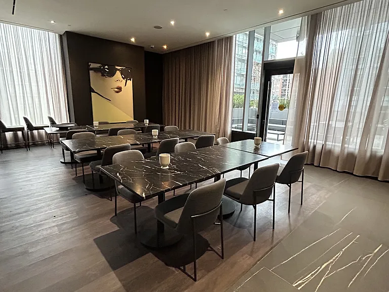11 Yorkville Ave #5804 — Photo 14