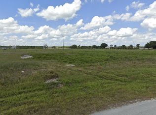 9023 Meadow Cir, Labelle, FL 33935