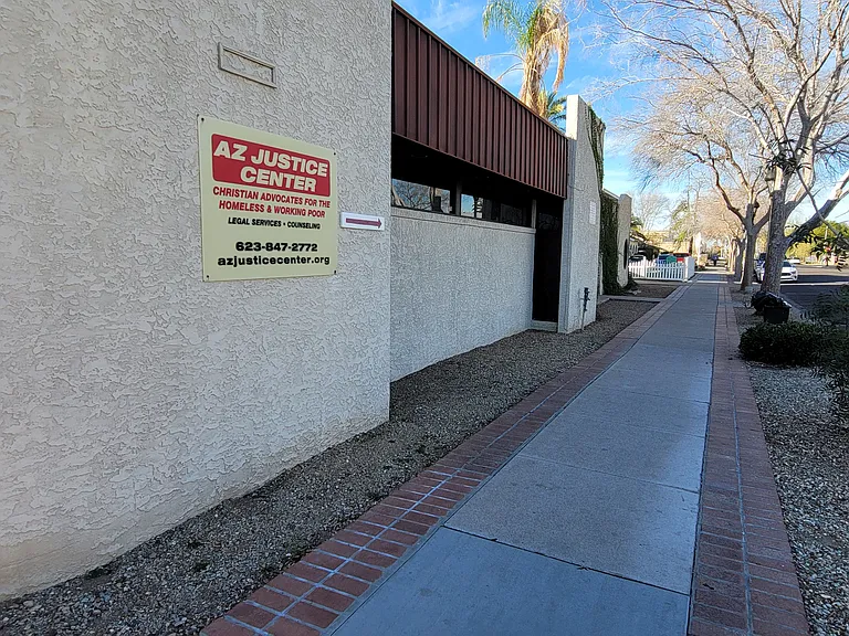 7142 N 57th Ave — Photo 18