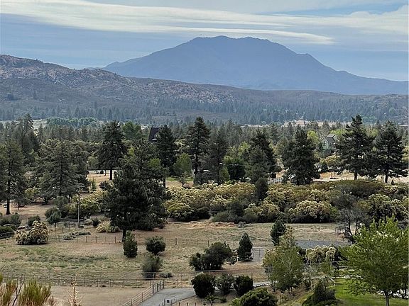 2nd image of 2 Goldshot Creek Rd