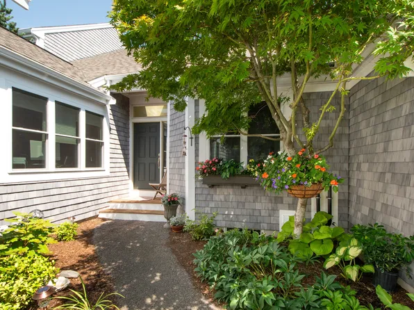 23 Alice Mullens Way, Plymouth, MA 02360