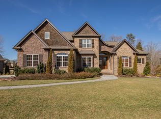 8878 Cravenwood Dr, Oak Ridge, NC 27310