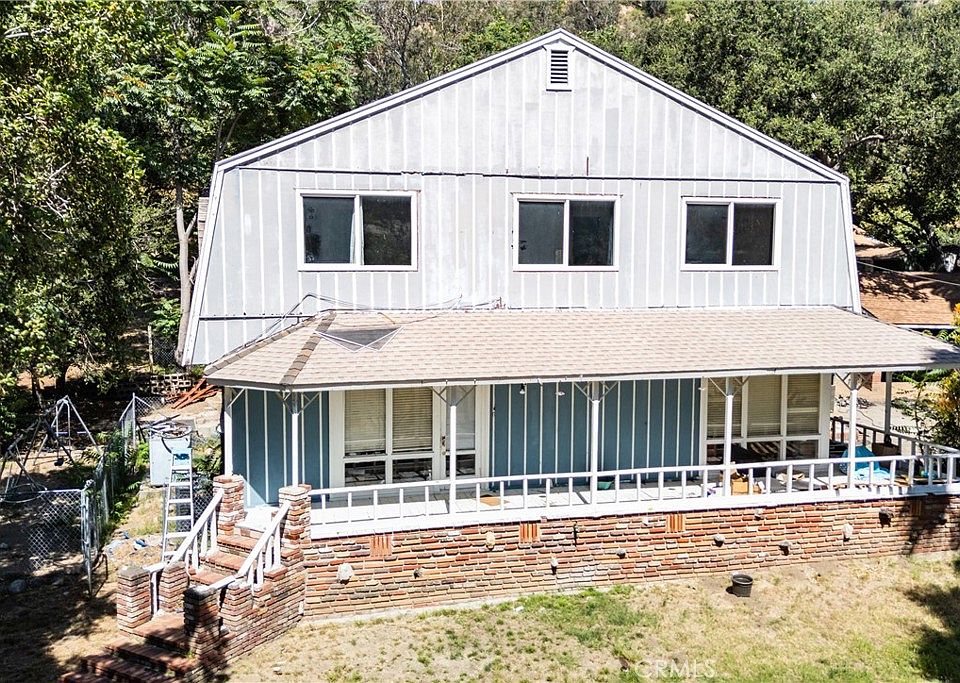 1st image of 537 Cloverleaf Dr
