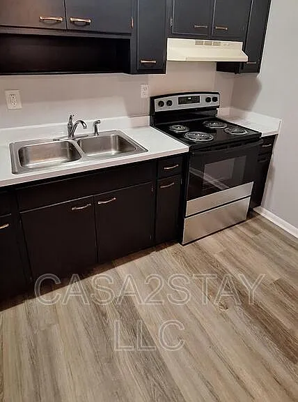 2219 Rockford Ln #4 — Photo 2