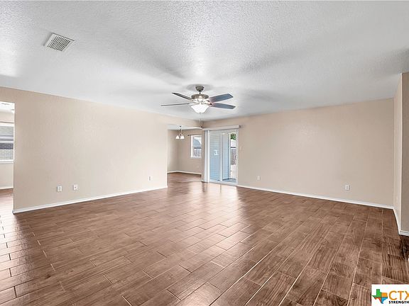 3rd image of 1219 E Avenue H