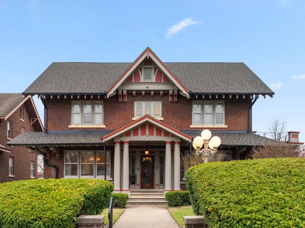 20 Kenwood St, Hammond, IN 46324