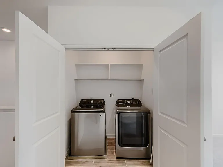 4146 Balboa Dr — Photo 25