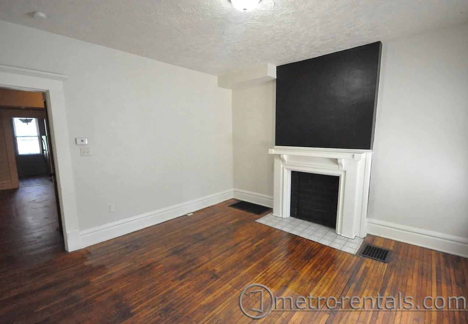 2 bed, 1.0 bath, $1,200 — Photo 2