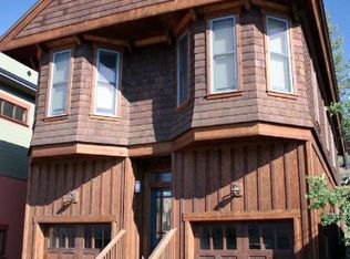 10041 SE River St, Truckee, CA 96161