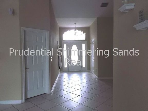 5th image of 118 Sandalwood Ln