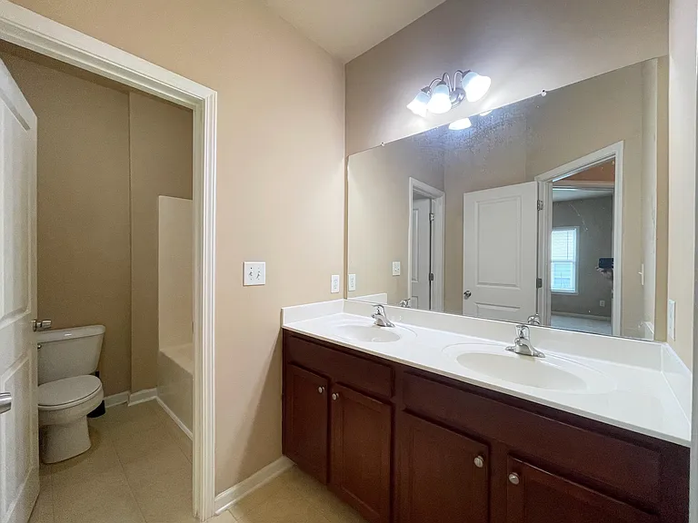 989 Parkside Wood Ct — Photo 27
