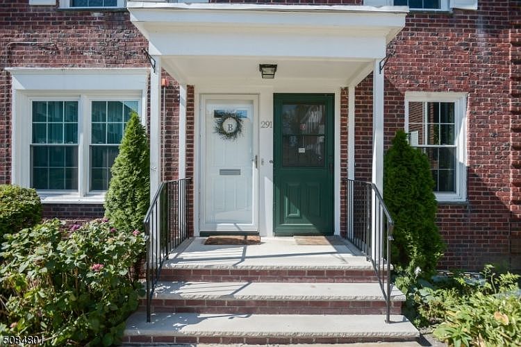 1st image of 291A Elmwood Ave #B