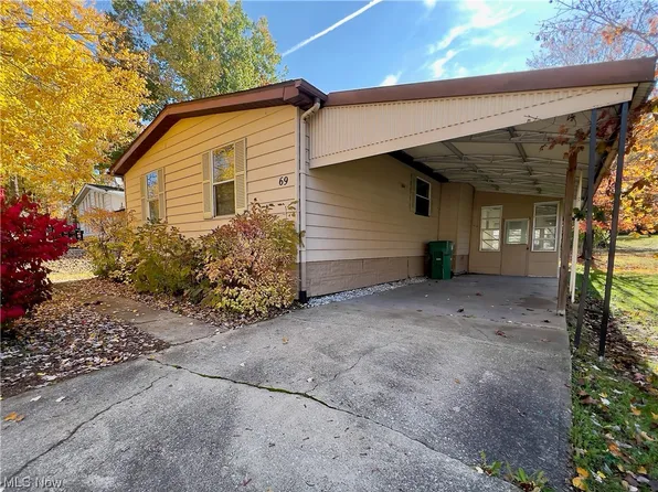 69 Tracy Ln, Hiram, OH 44234