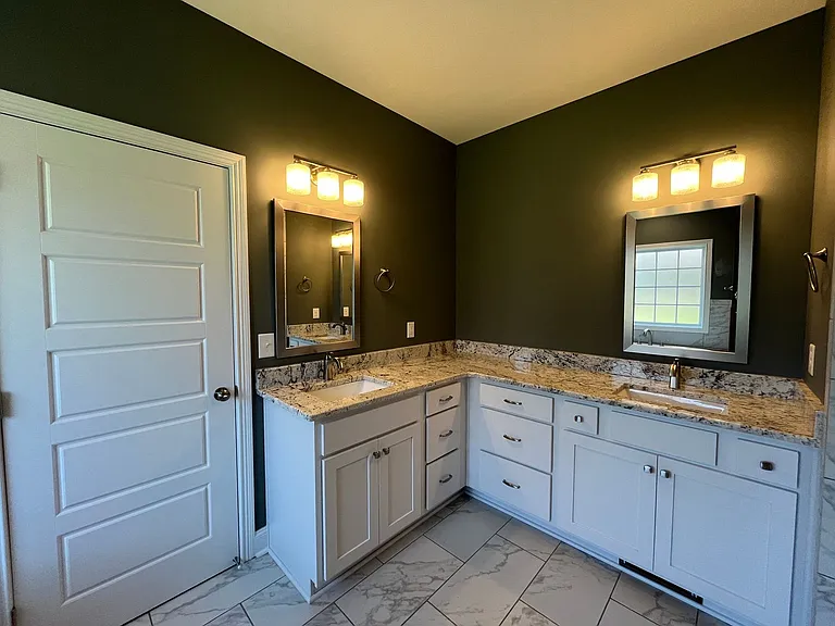 557 Dexter Dr — Photo 22