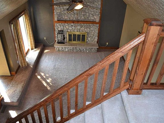 4th image of 2320 Natalie Ln