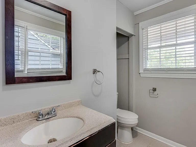 1043 Faith Ave SE — Photo 16