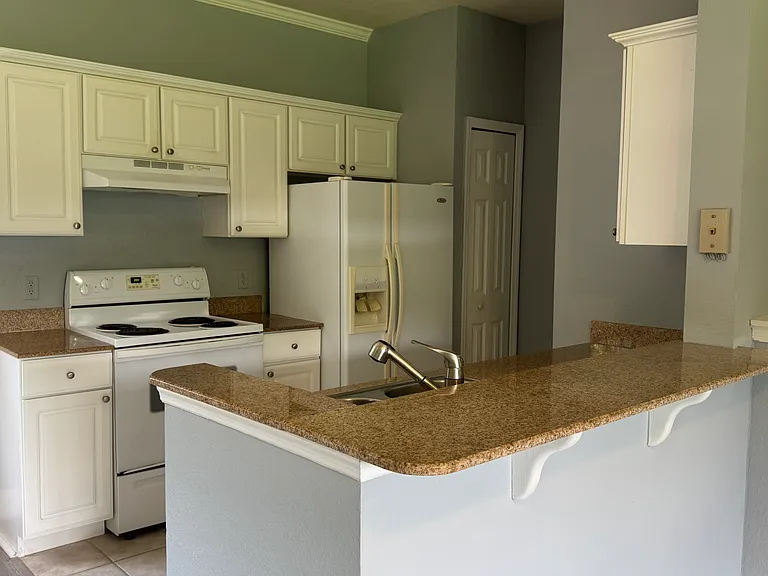 234 Southern Pecan Cir #202 — Photo 23