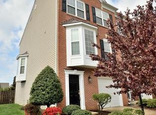 8235 Singleleaf Ln, Lorton, VA 22079