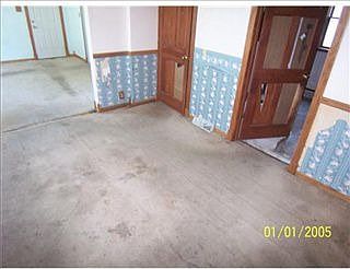 3rd image of 617 W 6th St