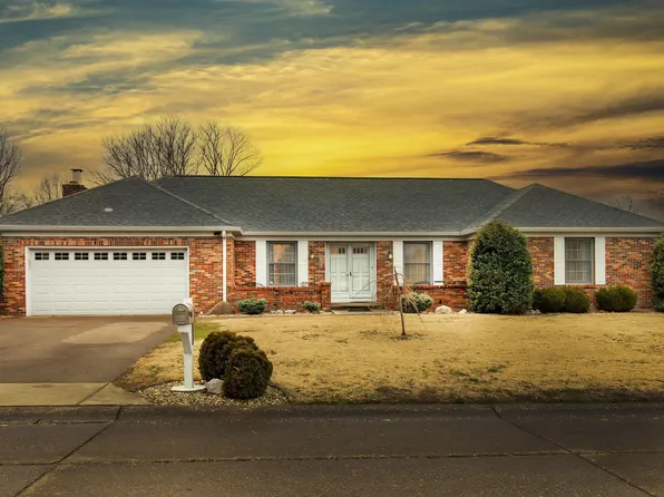 6932 Green Hill Dr, Evansville, IN 47711