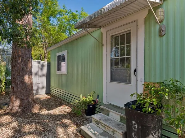 823 Elkan Dr, Tarpon Springs, FL 34689