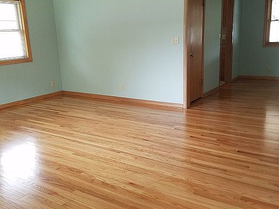 4th image of 2240 S 51st St