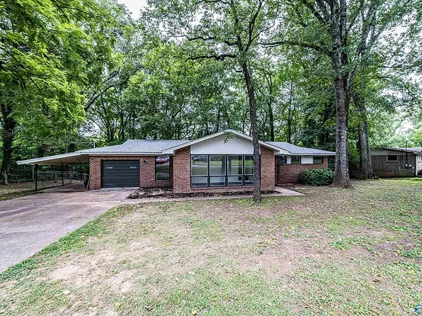 3902 Timbercrest Dr NW, Huntsville, AL 35810