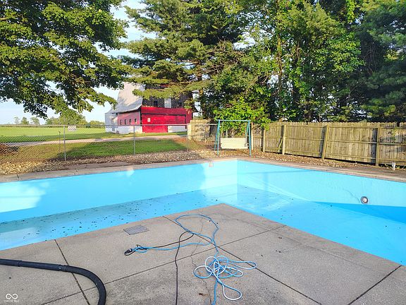 4th image of 8955 N County Road 925 E