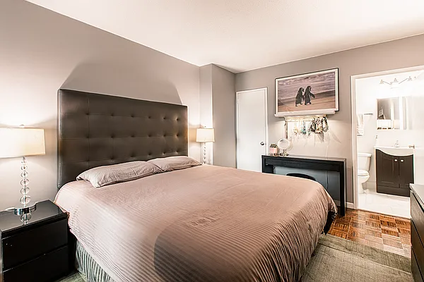Sold by Hauseit LLC | media 8
