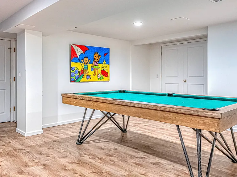 34 Elizabeth Ln — Photo 25