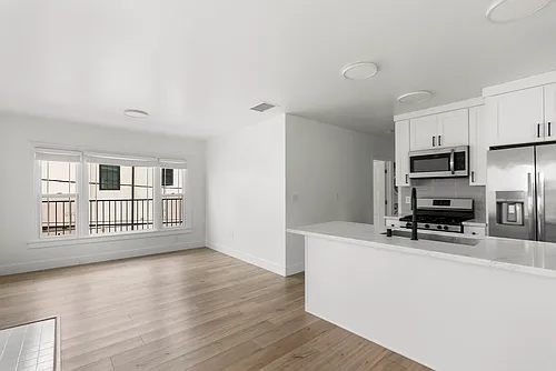 743 3/4 N Occidental Blvd #3/4 — Photo 2