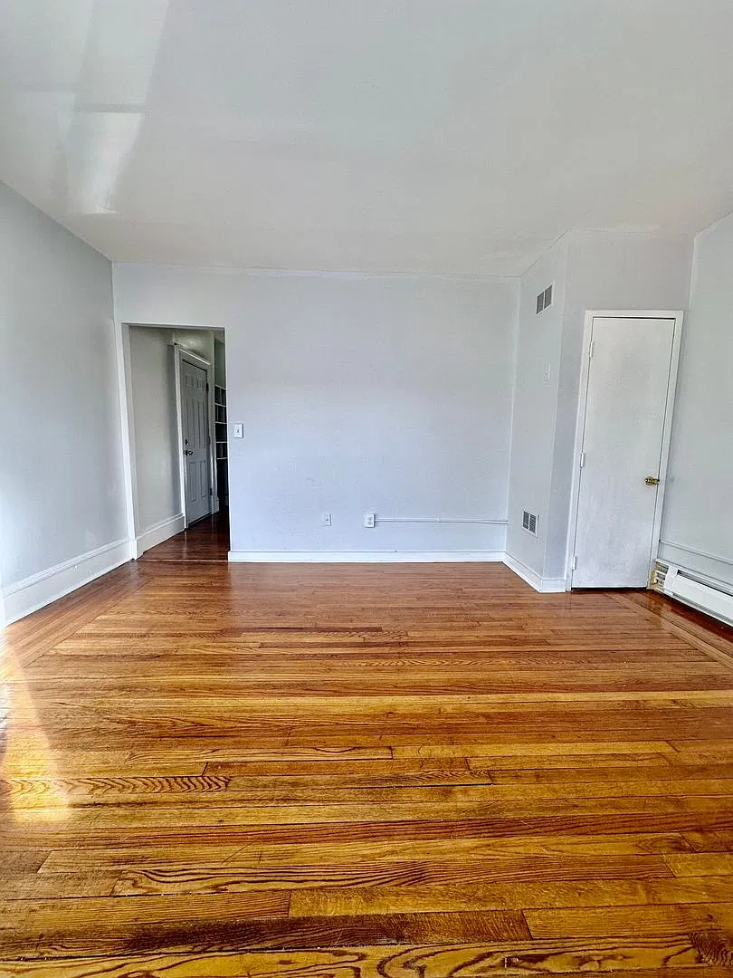 1375 Chapel Street — Photo 3