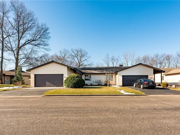 1032 Village Square #11, Altoona, WI 54720