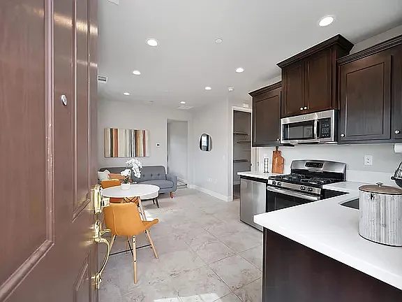1 bed, 500 sqft, $1,950 — Photo 1