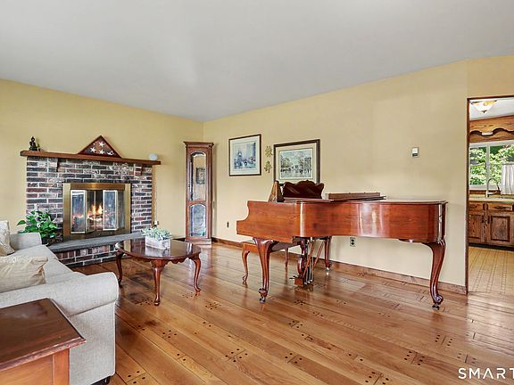 2nd image of 11 A Greenlawn Drive