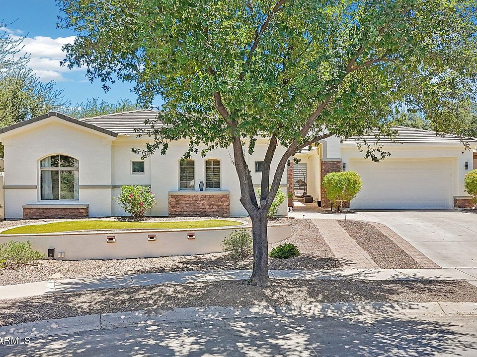 1st image of 4649 E CARRIAGE Court