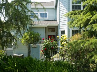 12 Mariners Cir, San Rafael, CA 94903