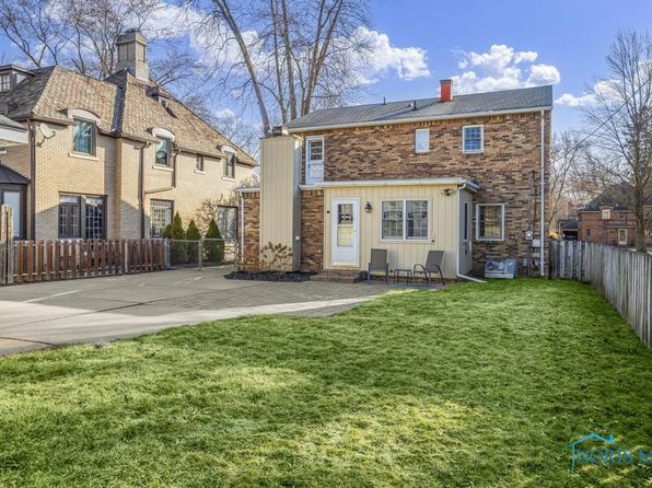 2713 Barrington Dr, Toledo, OH 43606