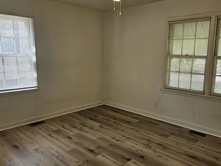 SW bedroom