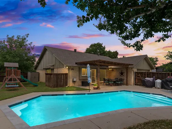 4000 Churchill Dr, Flower Mound, TX 75028