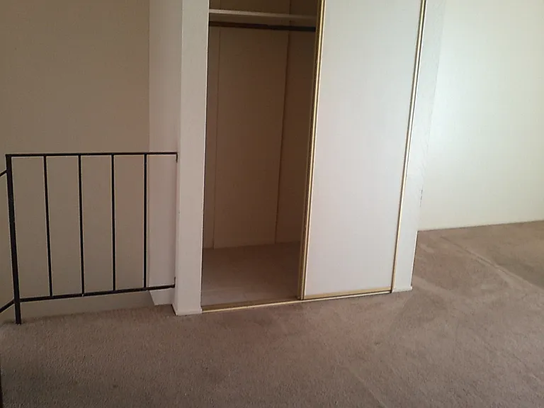 2230 Dwight Way — Photo 32