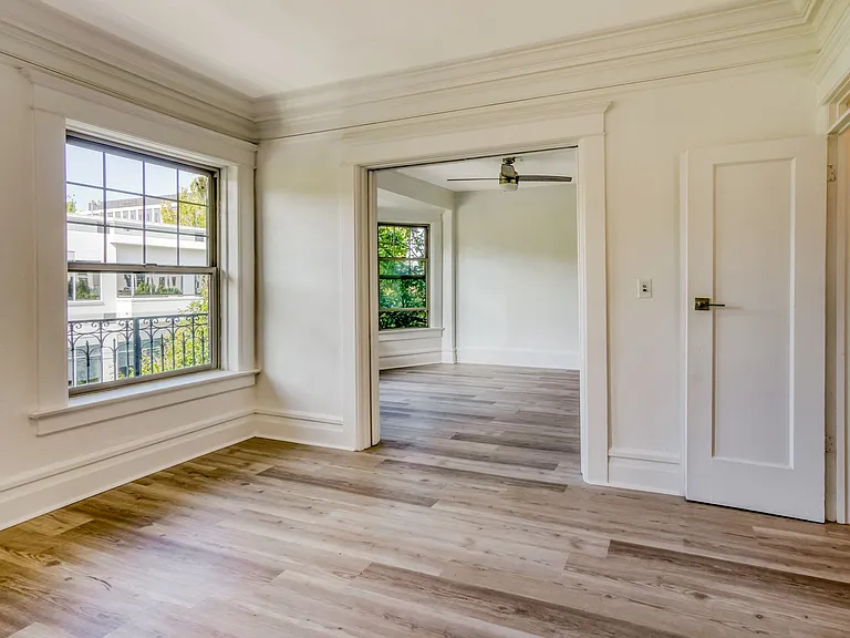Raintree Apartments — Photo 7