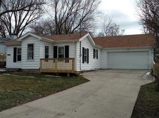 1020 Rittenhouse St, Des Moines, IA 50315